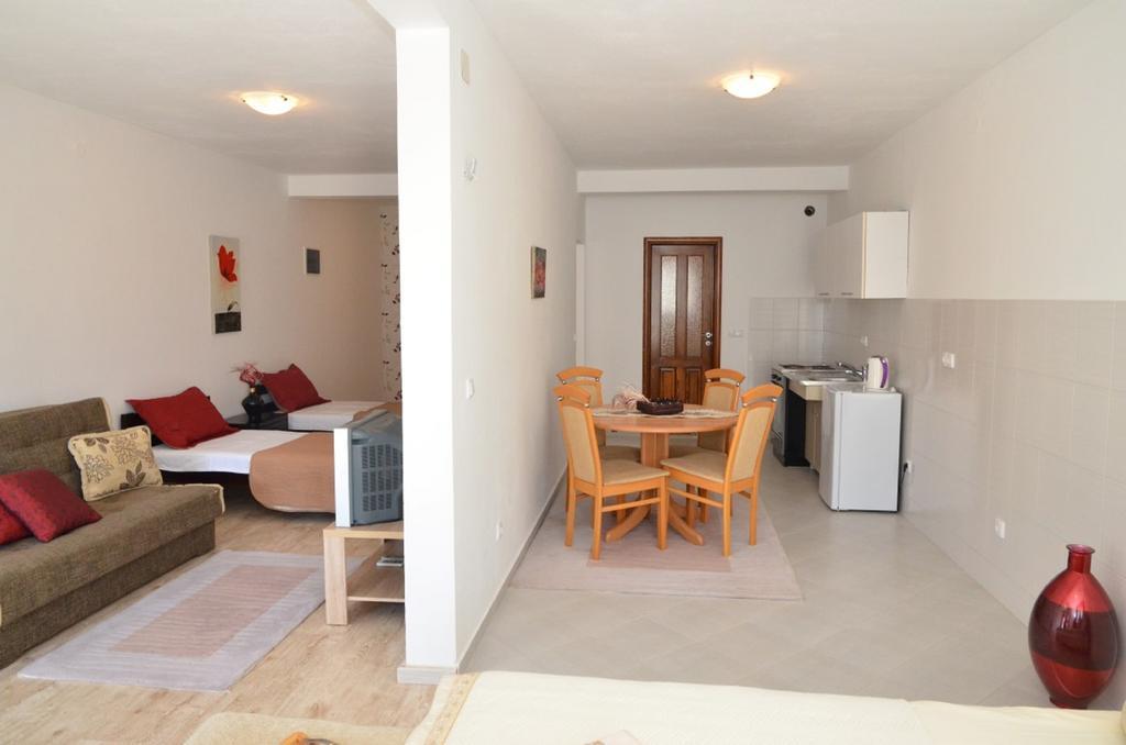 Apartments Casa Pineta Ulcinj Zimmer foto